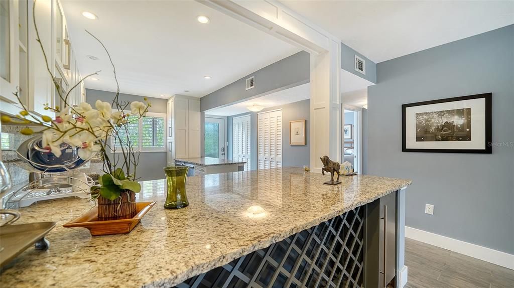 На продажу: $524,800 (2 спален, 2 ванн, 1424 Квадратных фут)