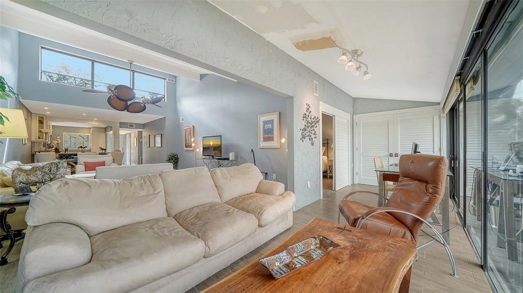 На продажу: $524,800 (2 спален, 2 ванн, 1424 Квадратных фут)