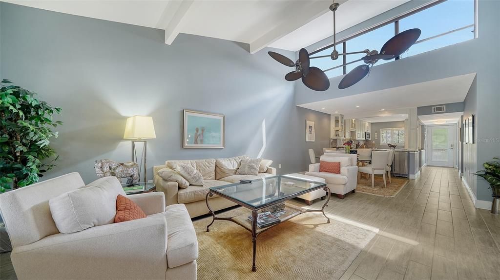 На продажу: $524,800 (2 спален, 2 ванн, 1424 Квадратных фут)