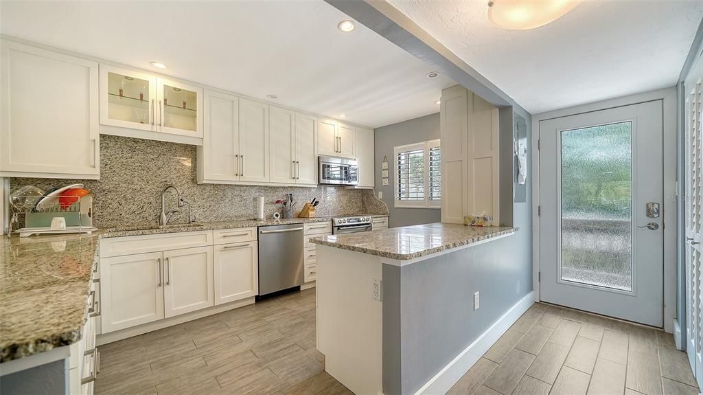 На продажу: $524,800 (2 спален, 2 ванн, 1424 Квадратных фут)