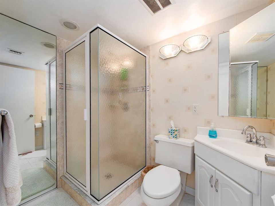 For Rent: $4,500 (2 beds, 2 baths, 1118 Square Feet)