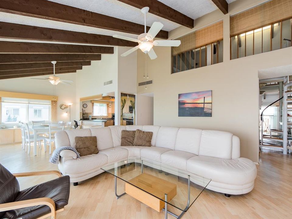 For Rent: $4,500 (2 beds, 2 baths, 1118 Square Feet)