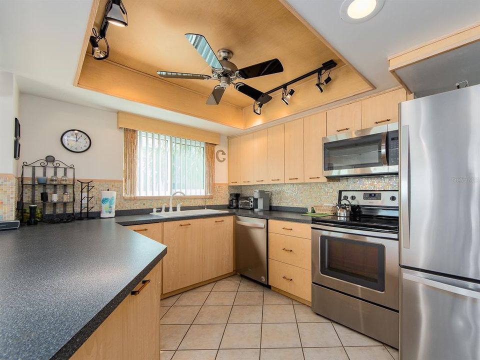 For Rent: $4,500 (2 beds, 2 baths, 1118 Square Feet)