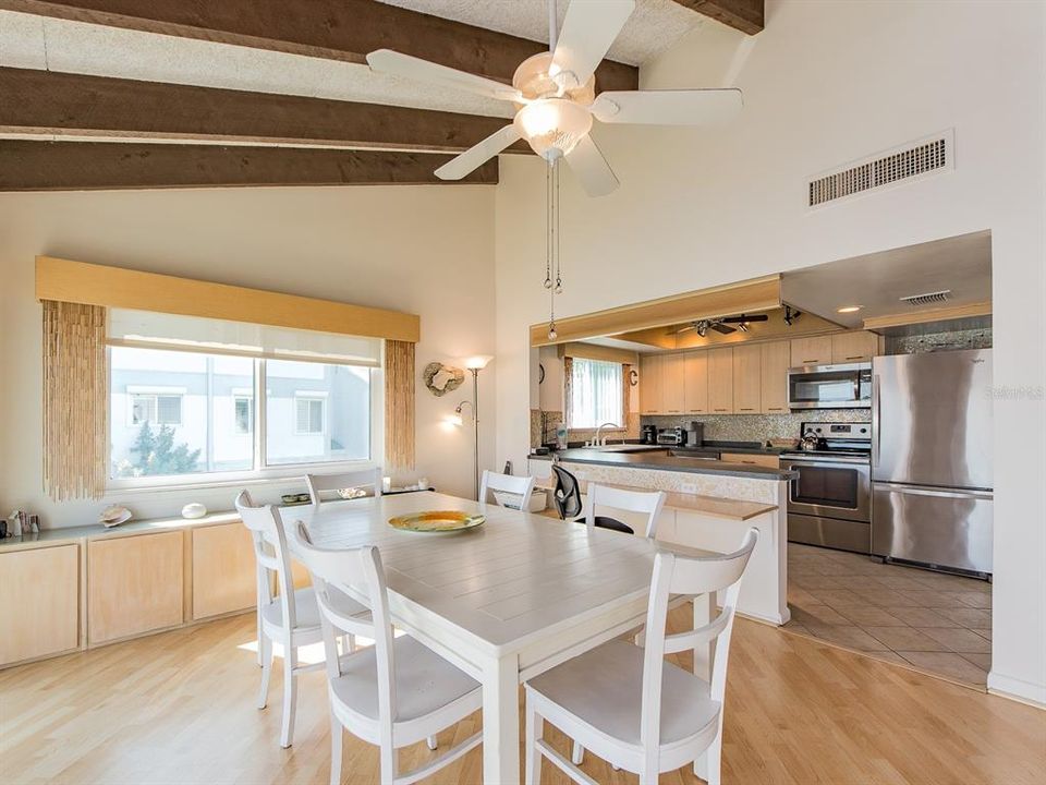 For Rent: $4,500 (2 beds, 2 baths, 1118 Square Feet)