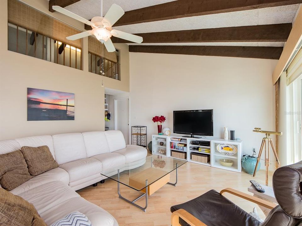 For Rent: $4,500 (2 beds, 2 baths, 1118 Square Feet)