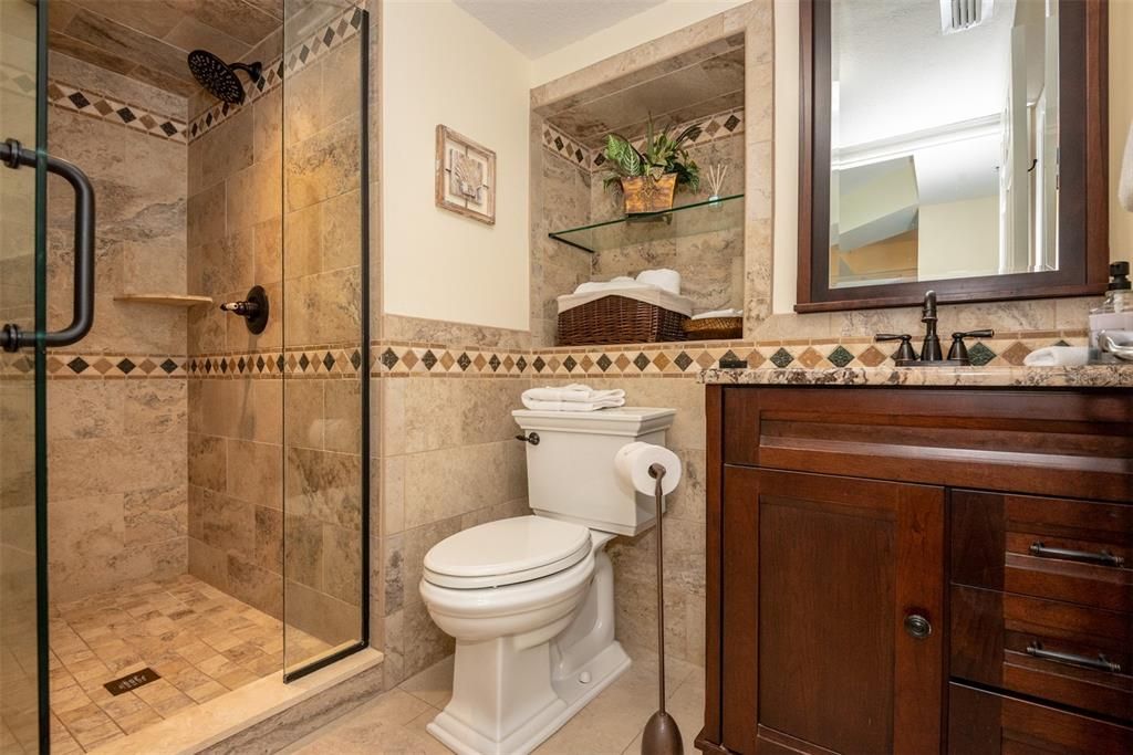 For Sale: $455,000 (2 beds, 2 baths, 1252 Square Feet)