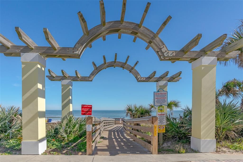 For Sale: $455,000 (2 beds, 2 baths, 1252 Square Feet)