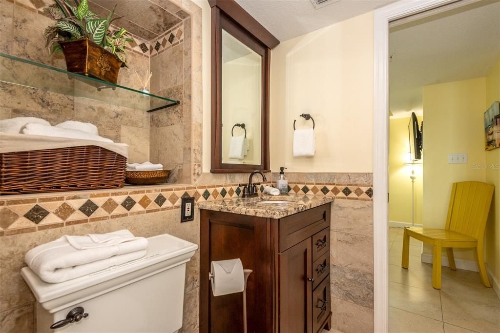 For Sale: $455,000 (2 beds, 2 baths, 1252 Square Feet)