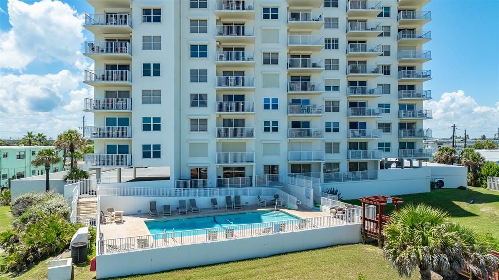 For Sale: $455,000 (2 beds, 2 baths, 1252 Square Feet)