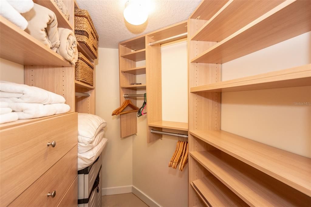 For Sale: $455,000 (2 beds, 2 baths, 1252 Square Feet)