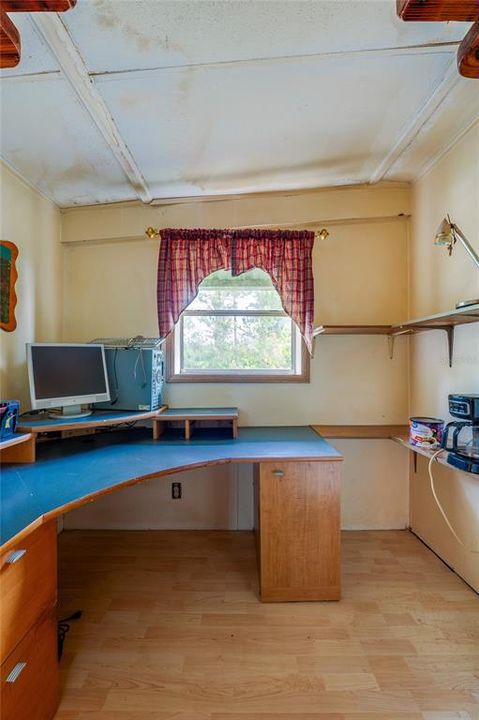 На продажу: $300,000 (10.00 acres)