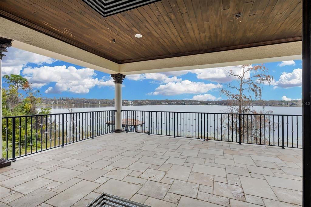 Под контрактом: $4,899,000 (6 спален, 6 ванн, 8267 Квадратных фут)