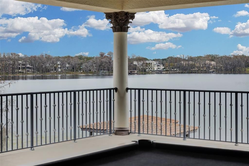 Под контрактом: $4,899,000 (6 спален, 6 ванн, 8267 Квадратных фут)