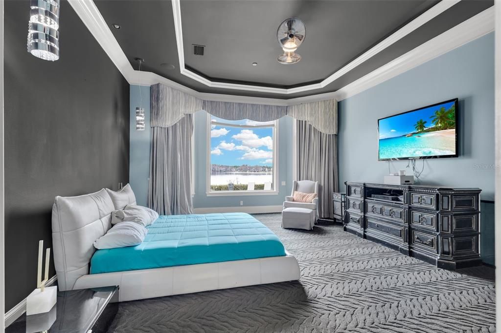 Под контрактом: $4,899,000 (6 спален, 6 ванн, 8267 Квадратных фут)