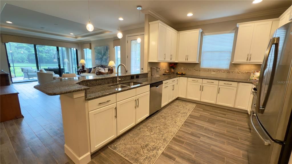 For Rent: $6,500 (3 beds, 2 baths, 1886 Square Feet)