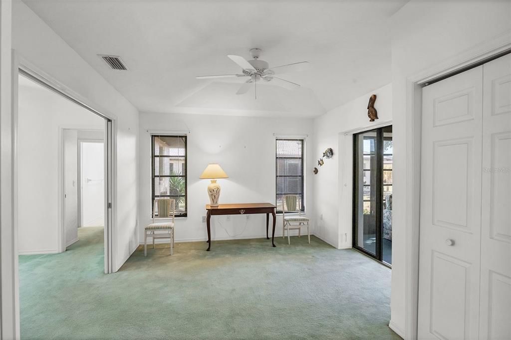 На продажу: $290,000 (2 спален, 2 ванн, 1974 Квадратных фут)