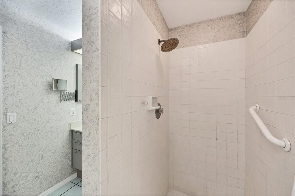 На продажу: $290,000 (2 спален, 2 ванн, 1974 Квадратных фут)