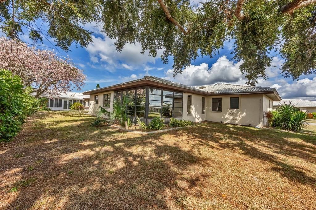 На продажу: $290,000 (2 спален, 2 ванн, 1974 Квадратных фут)