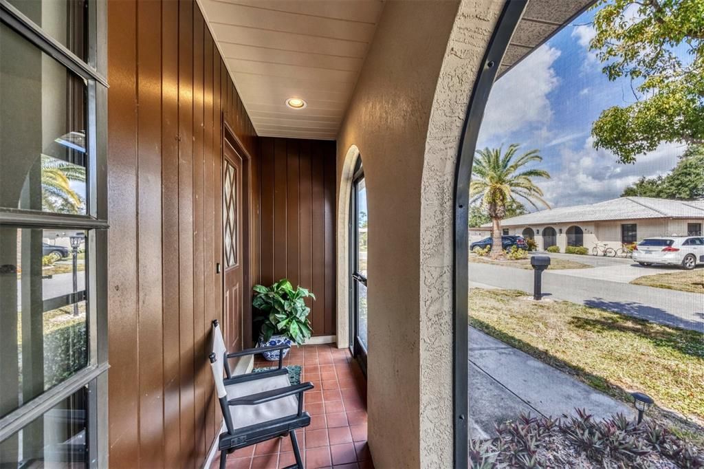 На продажу: $290,000 (2 спален, 2 ванн, 1974 Квадратных фут)