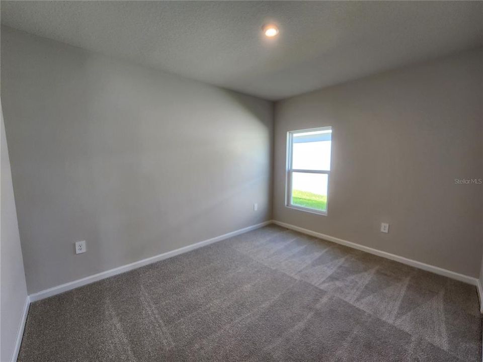 For Rent: $2,700 (4 beds, 2 baths, 1708 Square Feet)