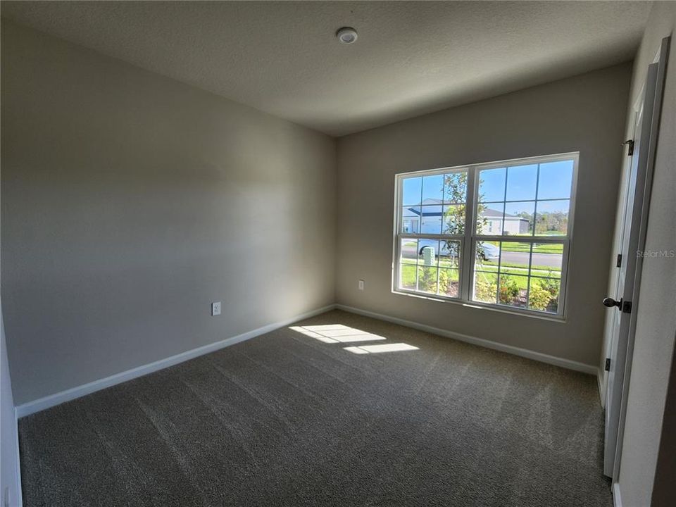 For Rent: $2,700 (4 beds, 2 baths, 1708 Square Feet)