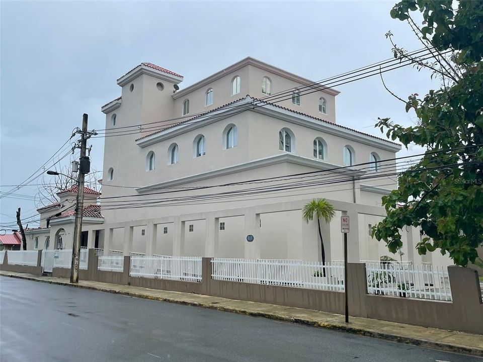 待售: $2,795,000 (0 贝兹, 0 浴室, 0 平方英尺)