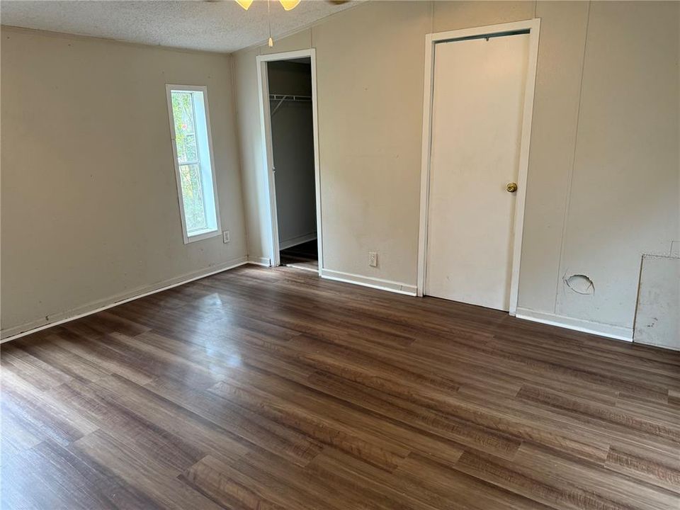 For Sale: $169,900 (3 beds, 2 baths, 1216 Square Feet)