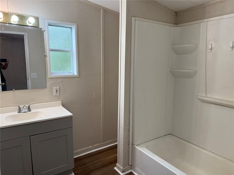 For Sale: $169,900 (3 beds, 2 baths, 1216 Square Feet)