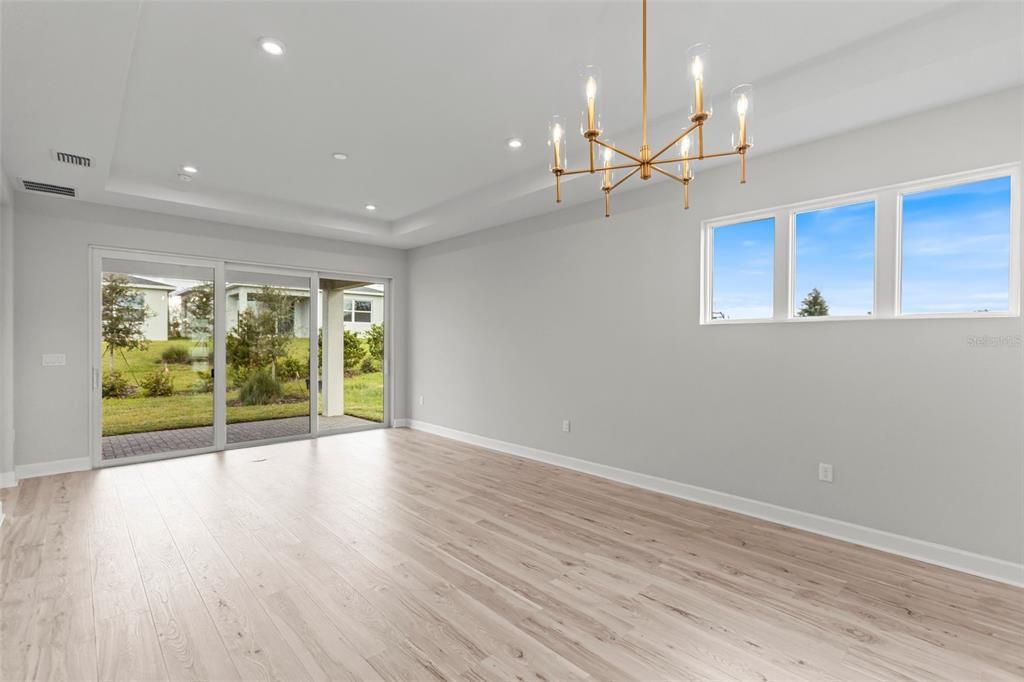 For Sale: $459,990 (3 beds, 2 baths, 1724 Square Feet)