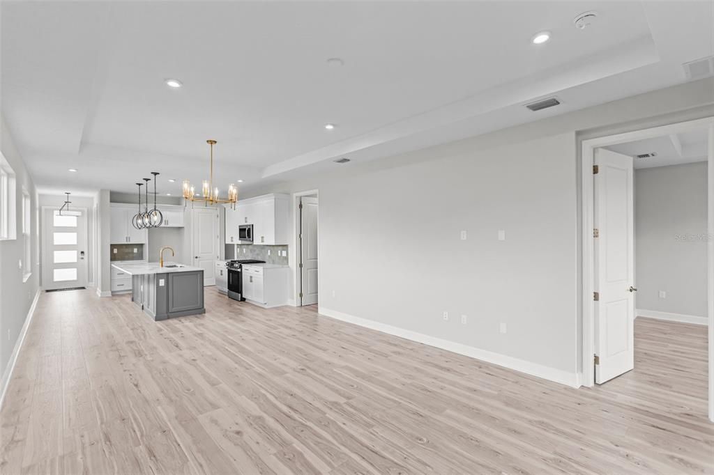 For Sale: $459,990 (3 beds, 2 baths, 1724 Square Feet)