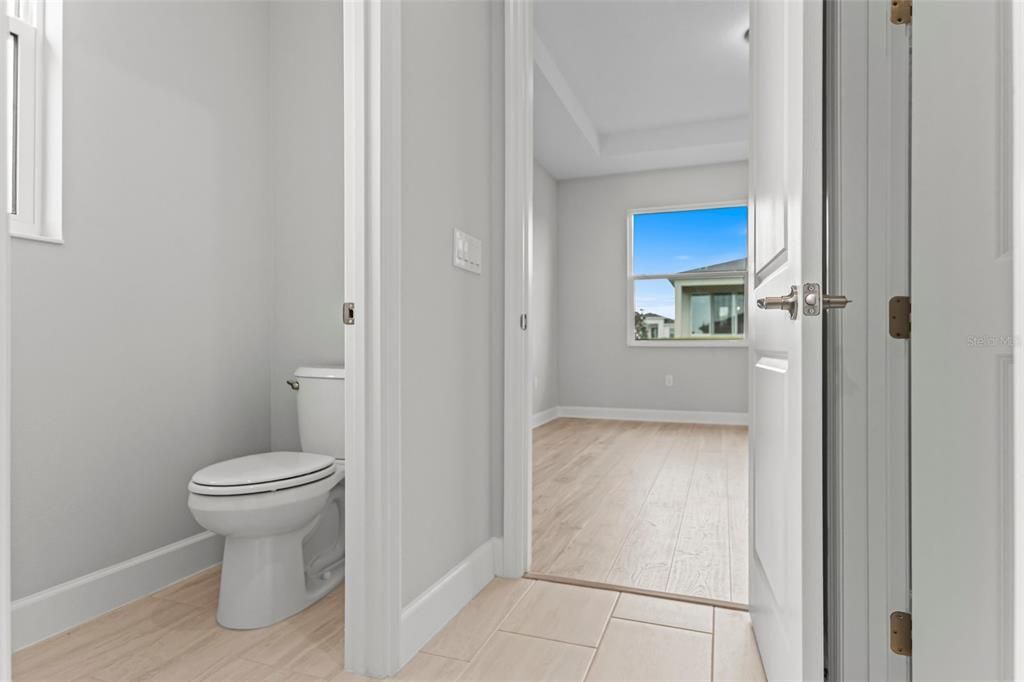 For Sale: $459,990 (3 beds, 2 baths, 1724 Square Feet)