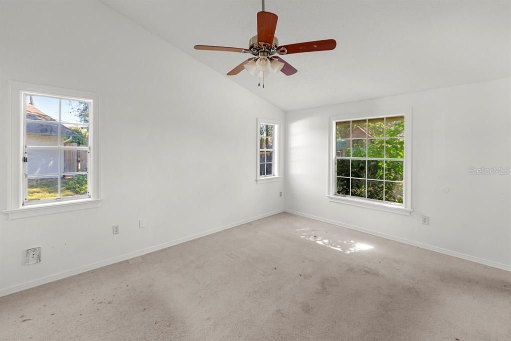 Active With Contract: $389,990 (3 beds, 2 baths, 1685 Square Feet)