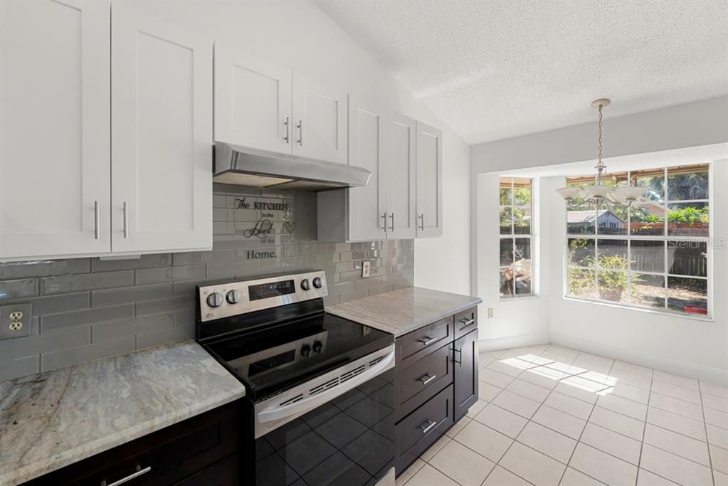 Active With Contract: $389,990 (3 beds, 2 baths, 1685 Square Feet)