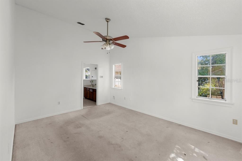 Active With Contract: $389,990 (3 beds, 2 baths, 1685 Square Feet)