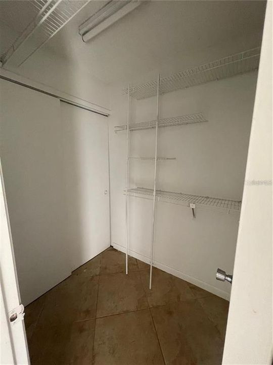 В аренду: $1,700 (2 спален, 2 ванн, 966 Квадратных фут)