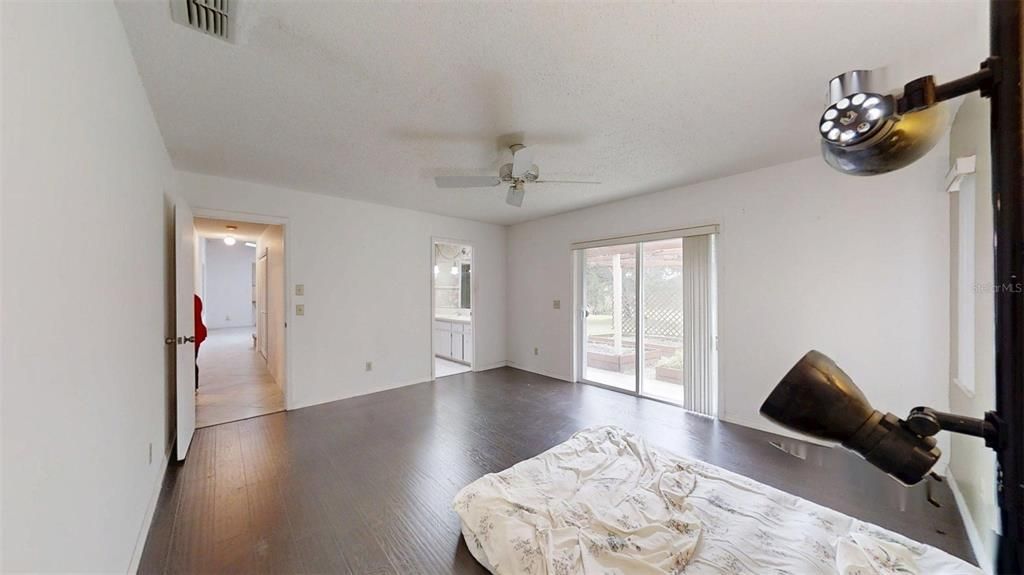 En Venta: $425,000 (3 camas, 2 baños, 2398 Pies cuadrados)