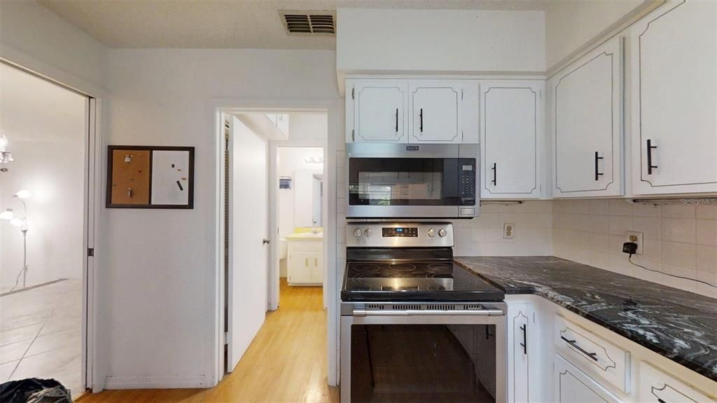 En Venta: $425,000 (3 camas, 2 baños, 2398 Pies cuadrados)