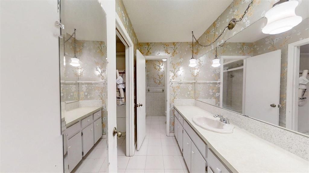 En Venta: $425,000 (3 camas, 2 baños, 2398 Pies cuadrados)