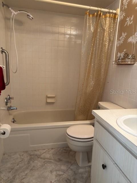 En Venta: $425,000 (3 camas, 2 baños, 2398 Pies cuadrados)