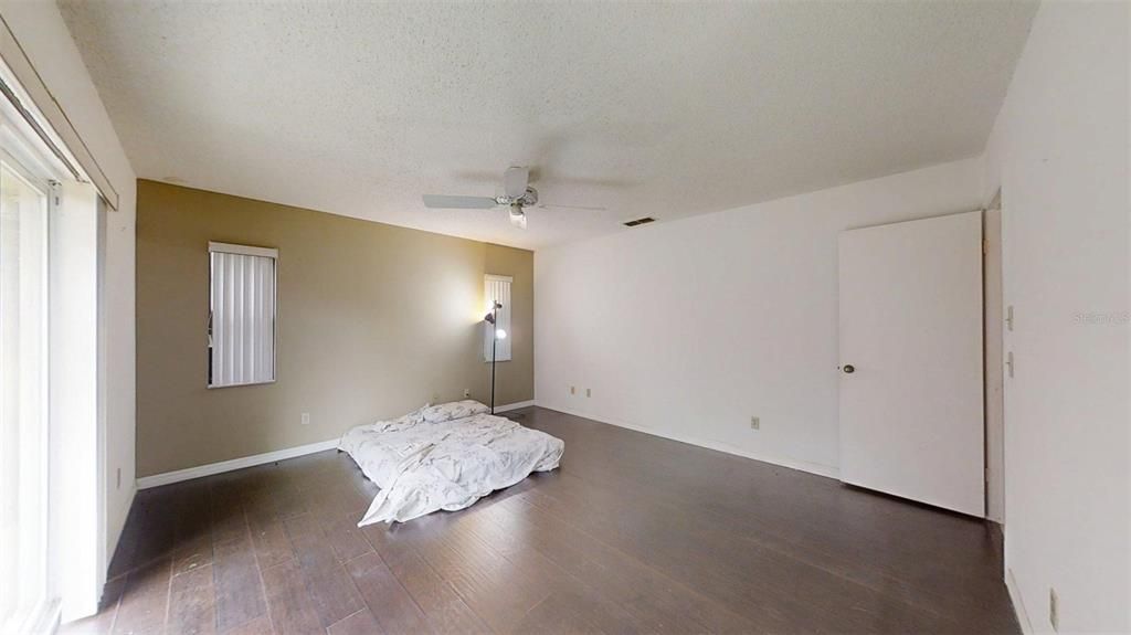 En Venta: $425,000 (3 camas, 2 baños, 2398 Pies cuadrados)