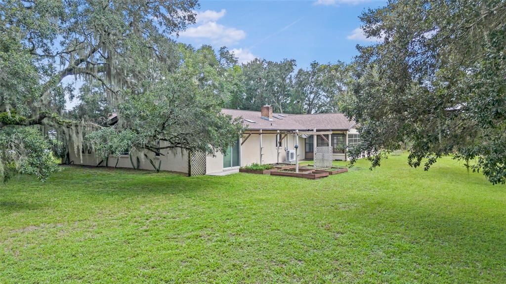 En Venta: $425,000 (3 camas, 2 baños, 2398 Pies cuadrados)