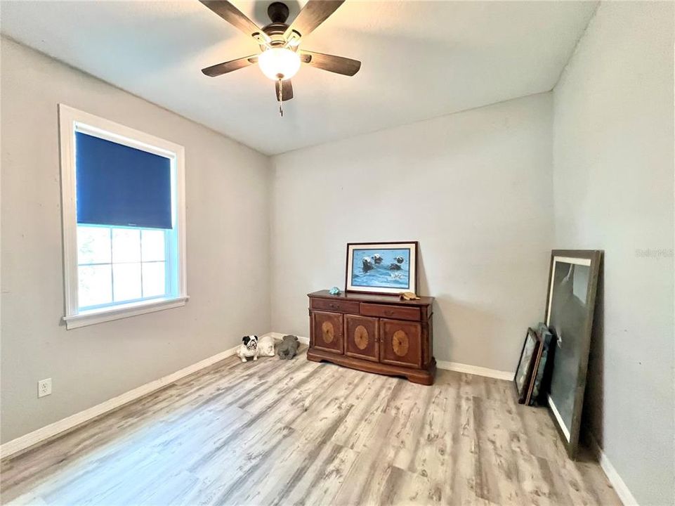 For Sale: $274,900 (3 beds, 2 baths, 1316 Square Feet)