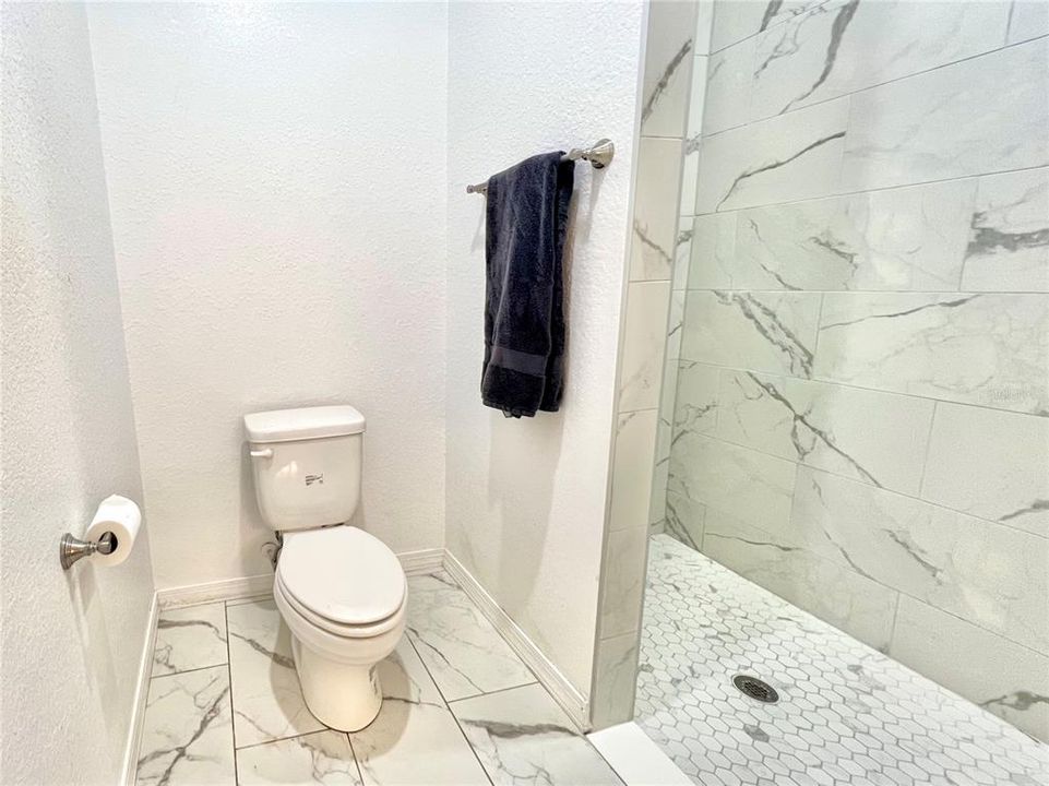 For Sale: $274,900 (3 beds, 2 baths, 1316 Square Feet)