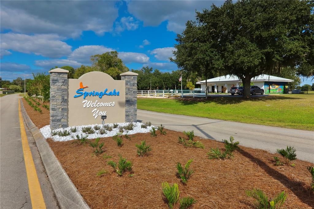 For Sale: $274,900 (3 beds, 2 baths, 1316 Square Feet)