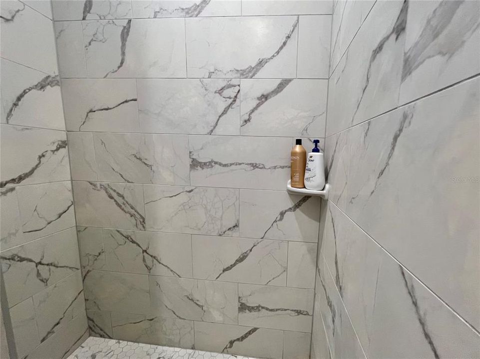 For Sale: $274,900 (3 beds, 2 baths, 1316 Square Feet)