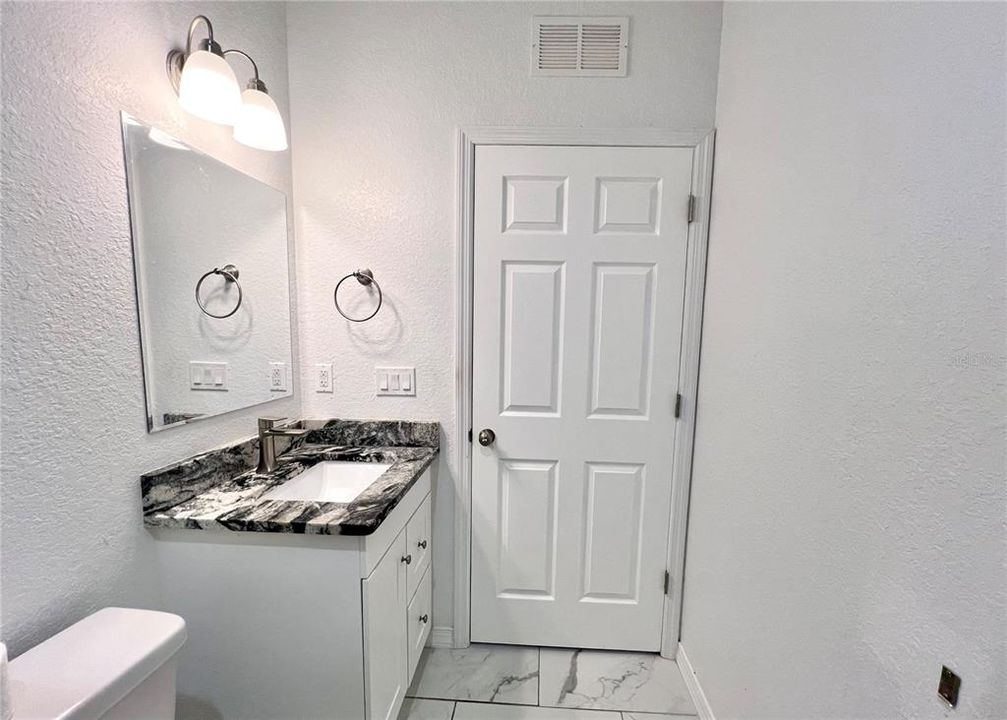 For Sale: $274,900 (3 beds, 2 baths, 1316 Square Feet)