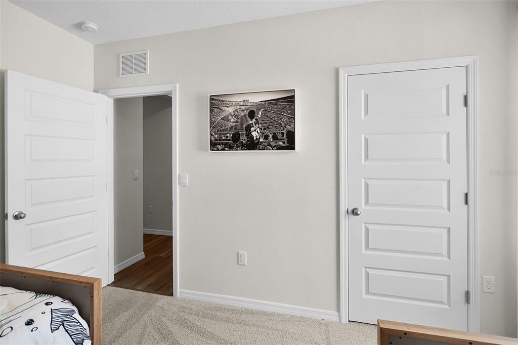 For Sale: $324,990 (5 beds, 3 baths, 2077 Square Feet)