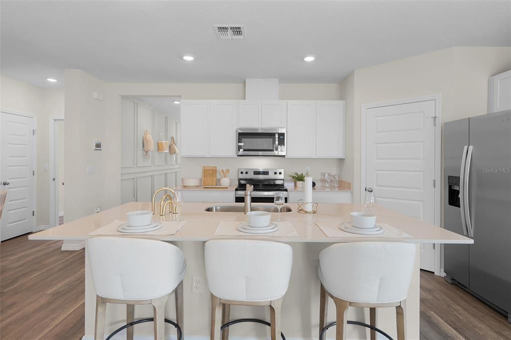 For Sale: $324,990 (5 beds, 3 baths, 2077 Square Feet)