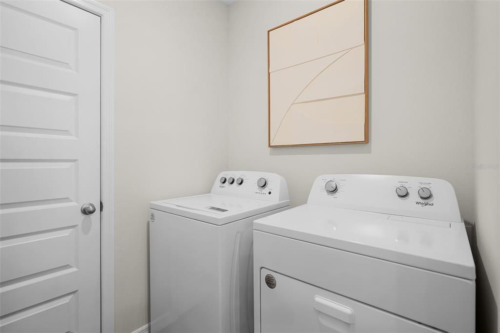 For Sale: $324,990 (5 beds, 3 baths, 2077 Square Feet)