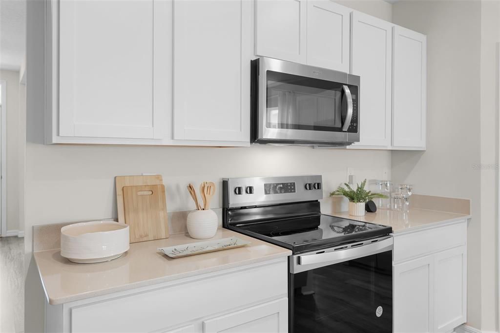 For Sale: $324,990 (5 beds, 3 baths, 2077 Square Feet)